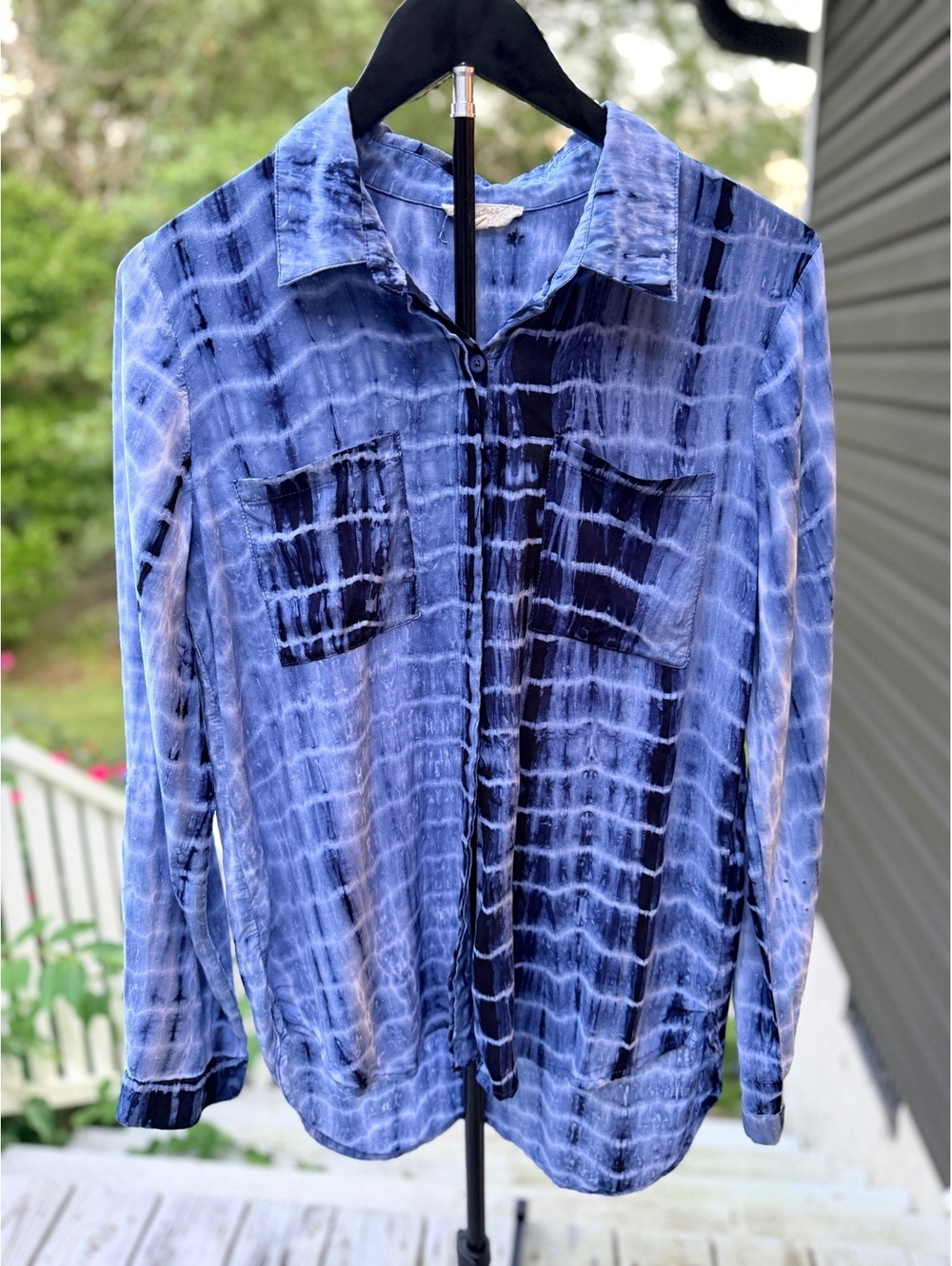 Mystree Blue Tie-Dye Rayon Button-Up Shirt Medium